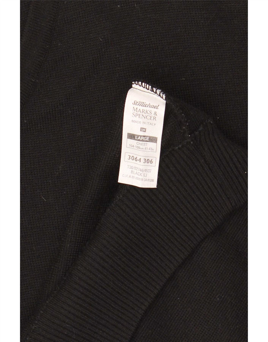 Marks & Spencer Pull col V pour homme en laine rayée noire