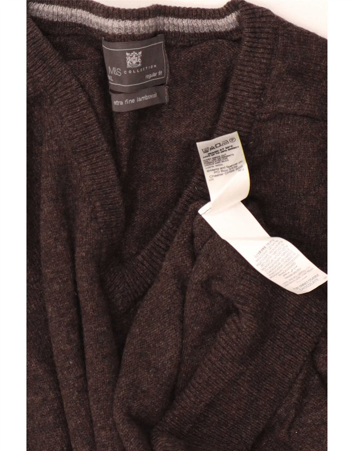 Marks & Spencer Pull coupe classique à col en V pour homme en laine marron 3XL