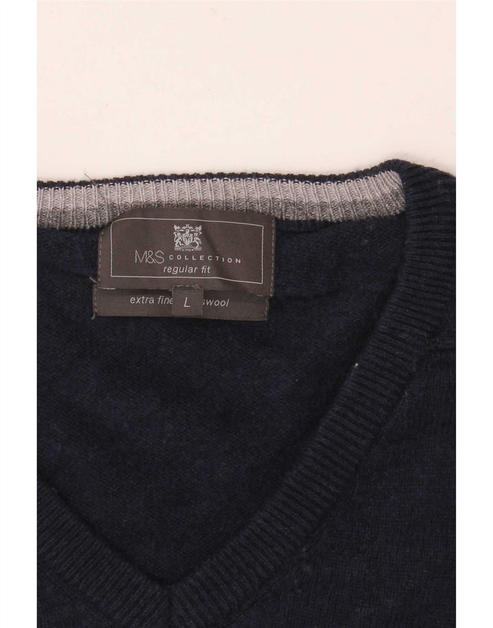 Marks & Spencer Pull coupe classique à col en V pour homme Bleu marine Taille L