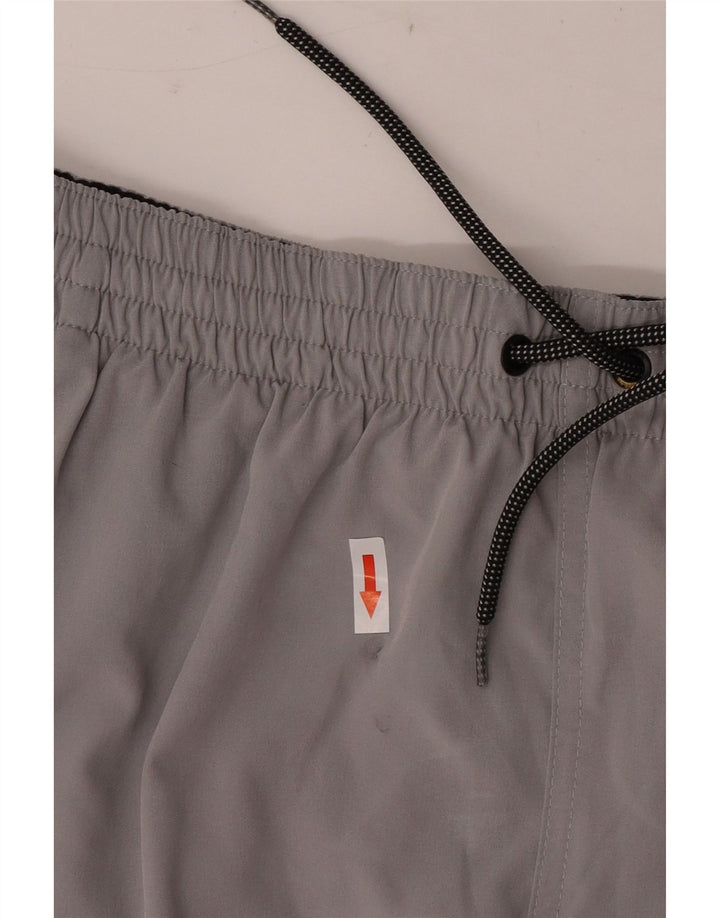Nike Short de sport graphique pour homme en polyester color block gris moyen