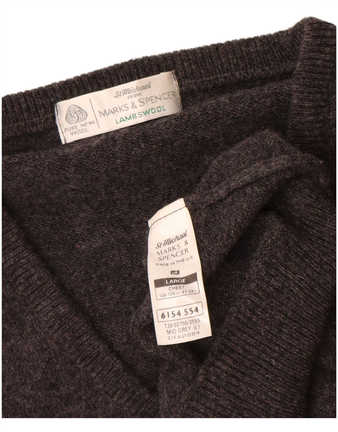 Marks & Spencer Pull col V pour homme en laine d'agneau mouchetée gris moyen