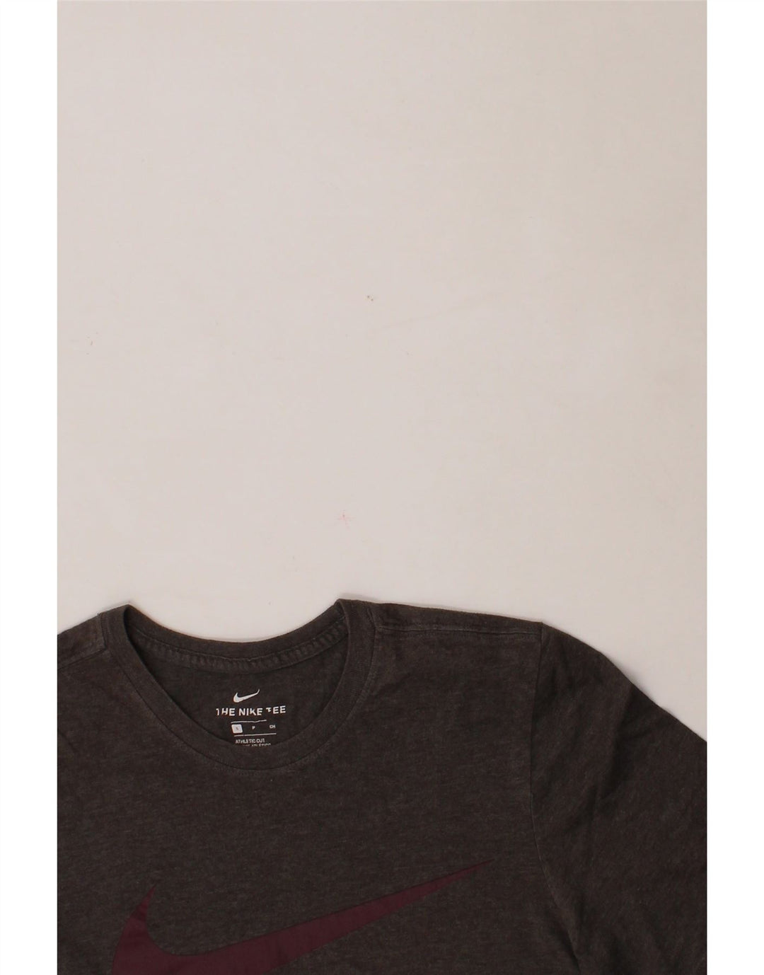 NIKE Mens Athletic Cut Regular Fit Graphic T-Shirt Top Small Grey Cotton Vintage Nike and Second-Hand Nike from Messina Hembry 