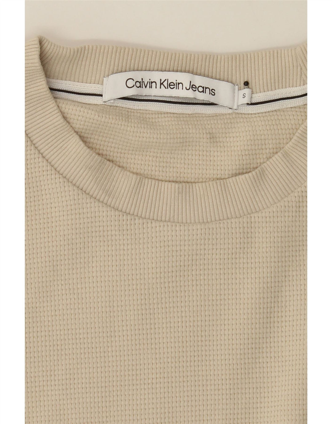 CALVIN KLEIN JEANS Mens Top Long Sleeve Small Beige Cotton Vintage Calvin Klein Jeans and Second-Hand Calvin Klein Jeans from Messina Hembry 