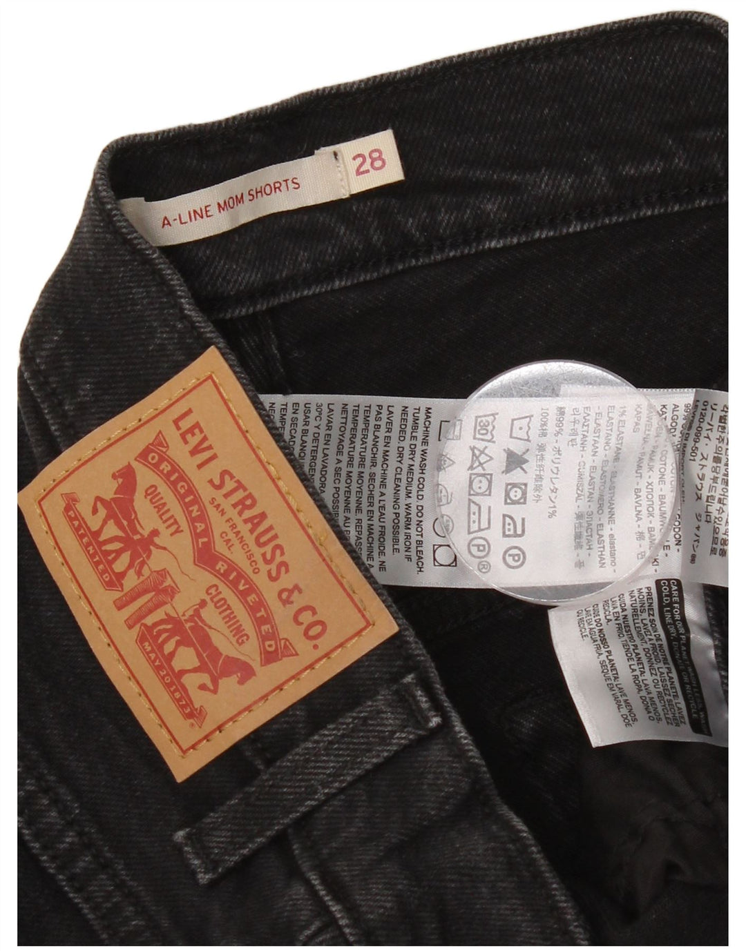 LEVI'S Womens Mom Denim Shorts W28 Medium Black Cotton