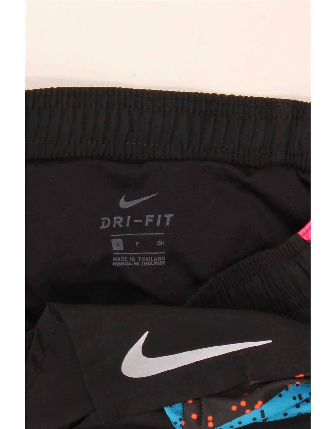 Nike Short de sport Dri Fit Graphic pour femme Noir Taille S