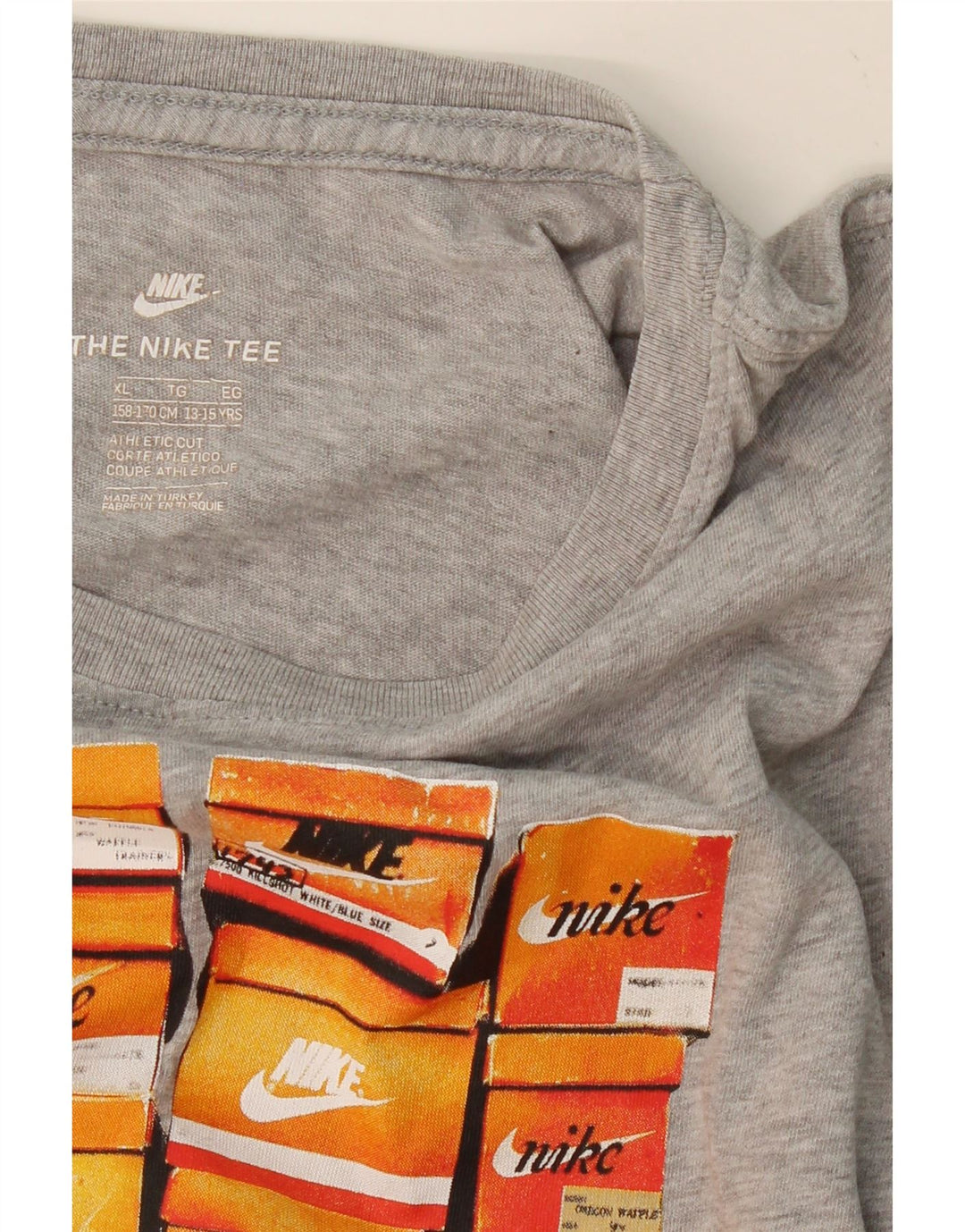 NIKE Boys Graphic T-Shirt Top 13-14 Years XL Grey Vintage Nike and Second-Hand Nike from Messina Hembry 