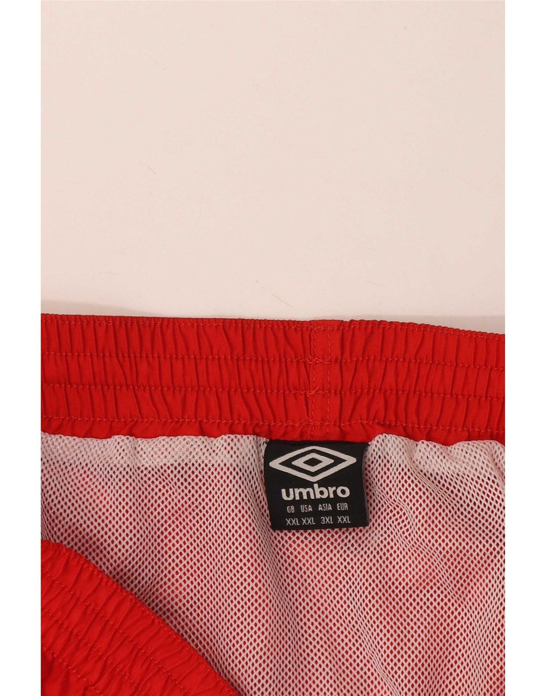 Umbro Short de Sport Femme 2XL Rouge