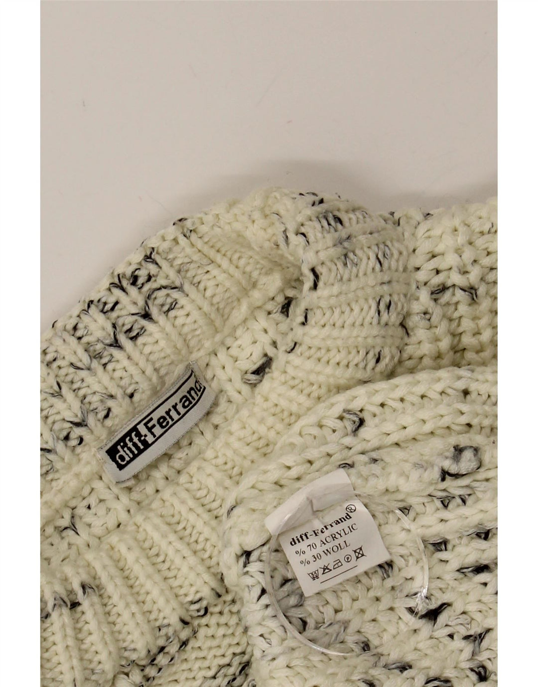 VINTAGE Mens Crew Neck Jumper Sweater Medium Off White Flecked Acrylic Vintage Vintage and Second-Hand Vintage from Messina Hembry 