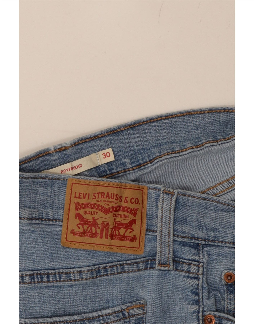 LEVI'S Womens Boyfriend Cropped Jeans W30 L25 Blue Vintage Levi's and Second-Hand Levi's from Messina Hembry 