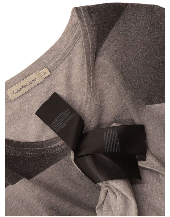 Calvin Klein Jeans T-Shirt Graphique Femme Gris Moyen Géométrique