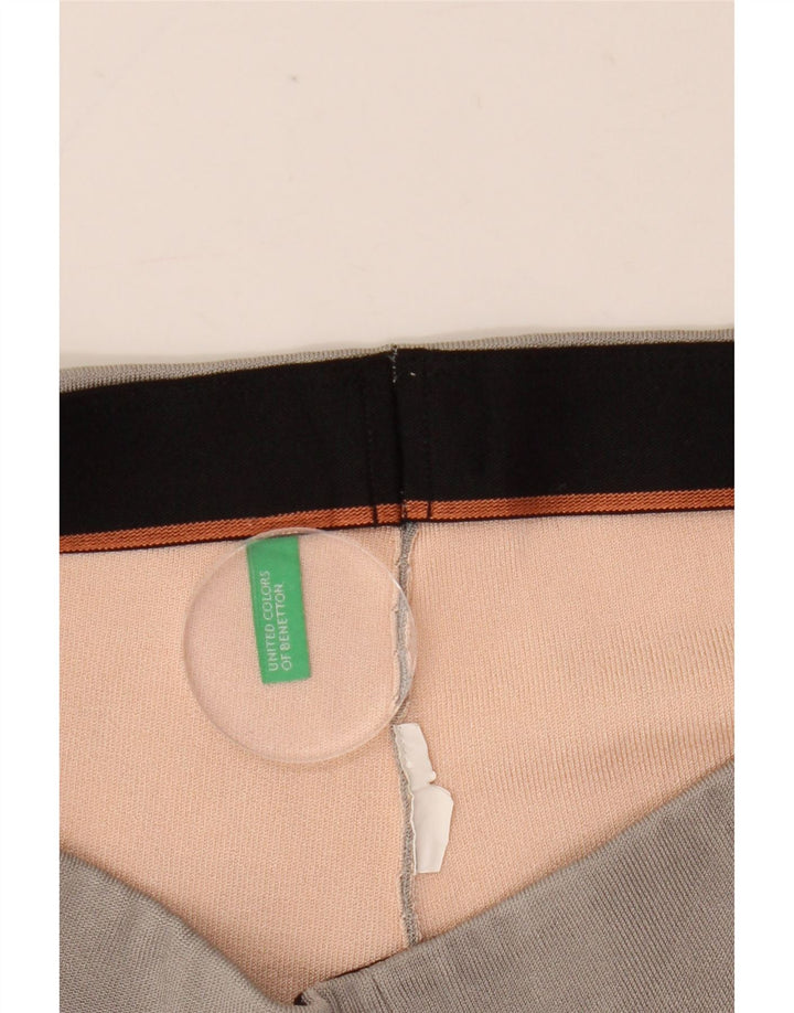 Benetton Short Casual Femme W30 Gris Moyen Colourblock