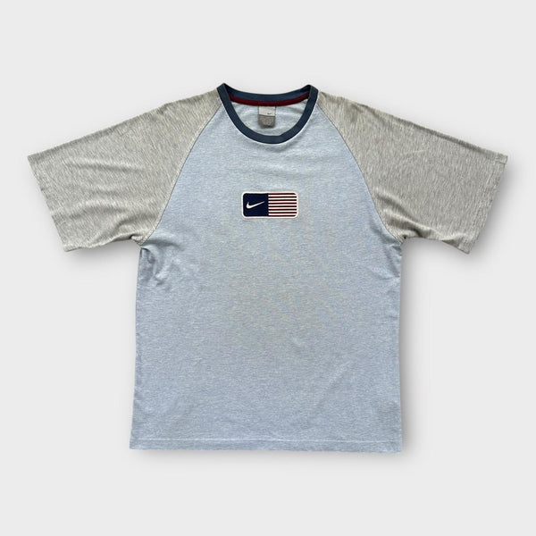 Tee-shirt drapeau Nike USA Y2K - grand (s’adapte comme un XL)