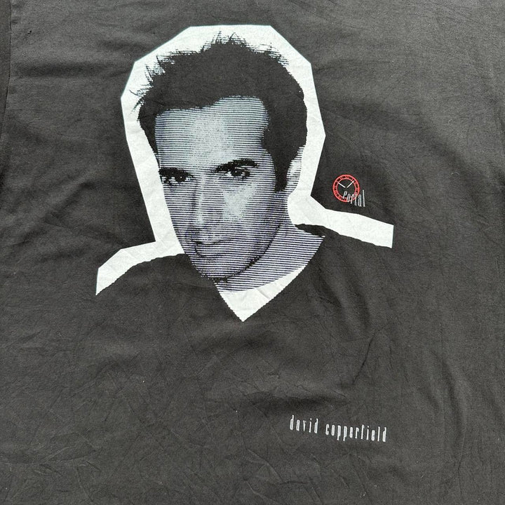 T-shirt graphique David Copperfield - grand