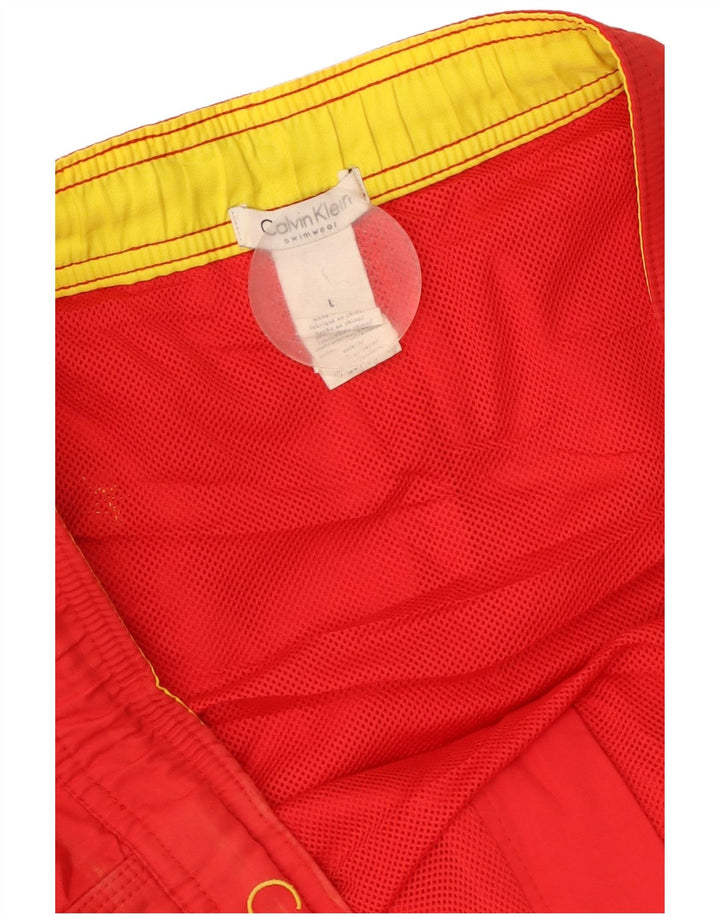 Calvin Klein Short de bain graphique pour hommes en polyester color block grand rouge