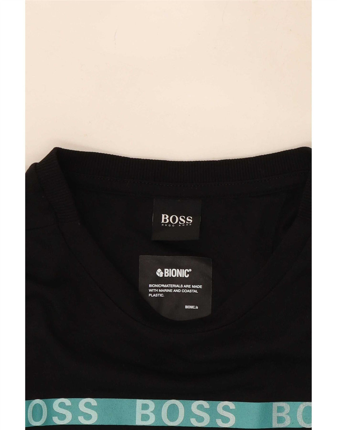 Hugo Boss T-shirt graphique pour hommes, petit haut en coton noir