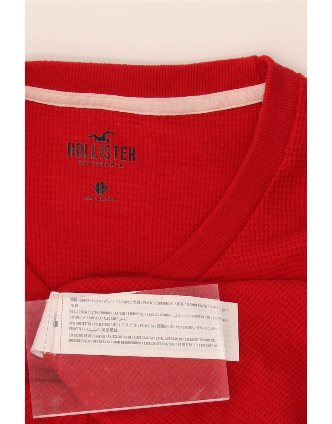 HOLLISTER Mens Graphic Top Long Sleeve Small Red Cotton Vintage Hollister and Second-Hand Hollister from Messina Hembry 