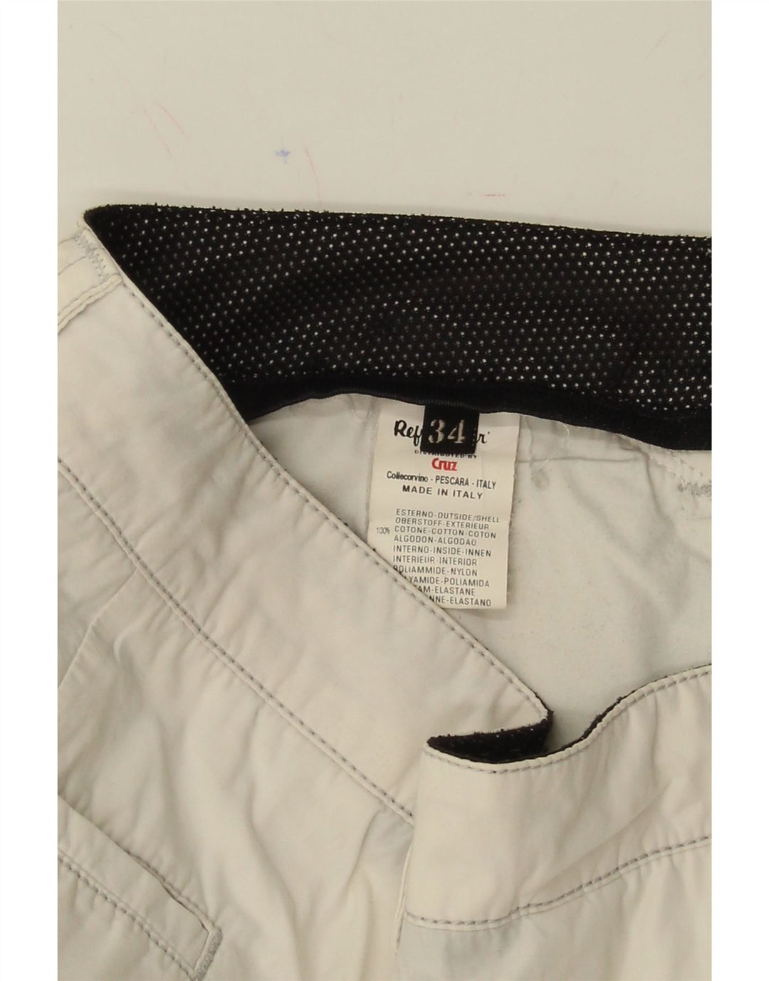 REFRIGIWEAR Mens Chino Shorts W34 Large White Cotton Vintage Refrigiwear and Second-Hand Refrigiwear from Messina Hembry 