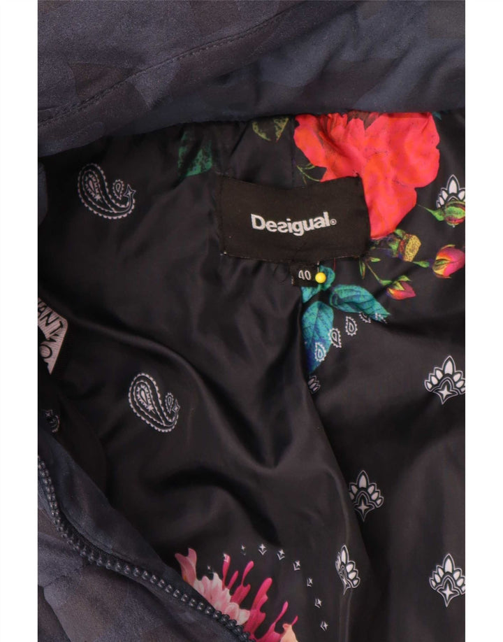 Desigual Manteau matelassé à capuche graphique pour femme EU 40 Bleu marine moyen Polyester