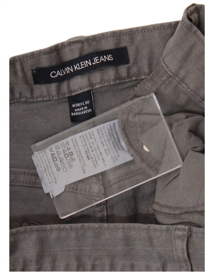 CALVIN KLEIN Jean droit homme W36 L30 gris coton