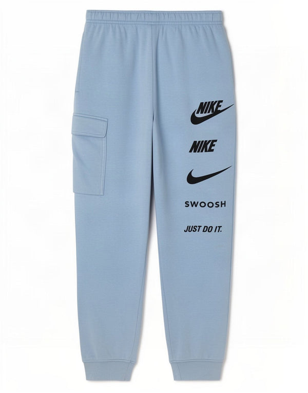 Nike Pantalon de survêtement cargo avec logo Swoosh Graphic Bleu moyen