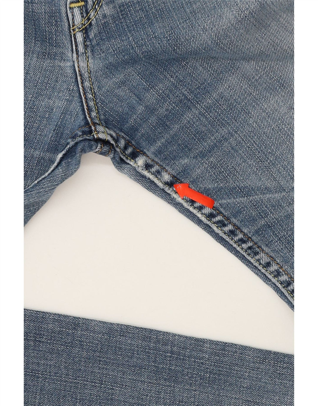 LEVI'S Womens Straight Jeans W26 L26 Blue Vintage Levi's and Second-Hand Levi's from Messina Hembry 
