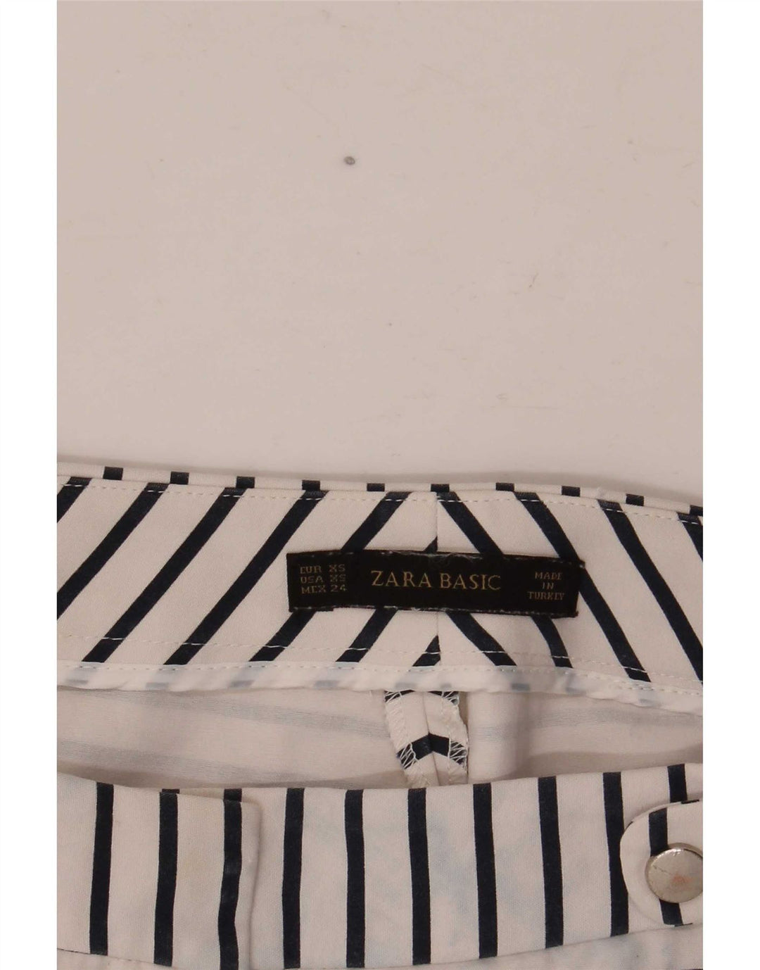 Zara Short décontracté régulier pour femme XS W28 Blanc rayé