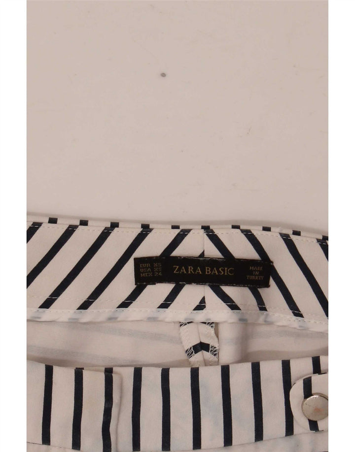 Zara Short décontracté régulier pour femme XS W28 Blanc rayé