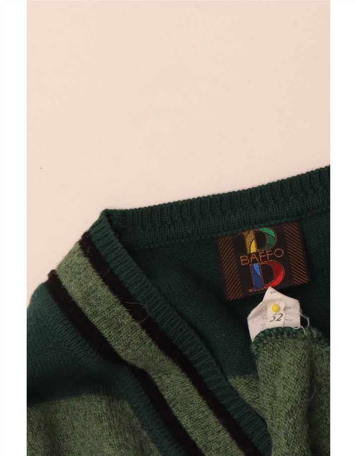 Baffo Pull col V pour homme IT 52 en laine géométrique verte