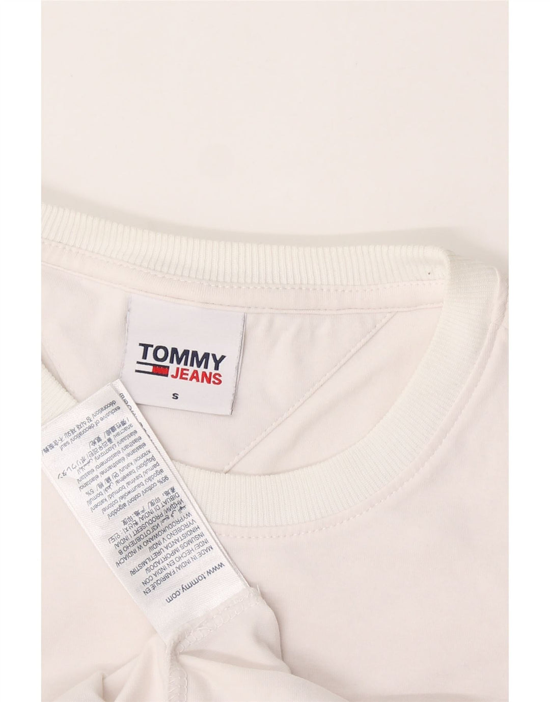 TOMMY HILFIGER Mens Graphic T-Shirt Top Small White Cotton Vintage Tommy Hilfiger and Second-Hand Tommy Hilfiger from Messina Hembry 