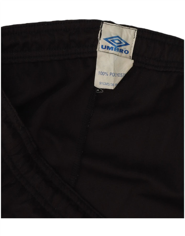 Umbro Short de sport pour homme en polyester à fines rayures noires