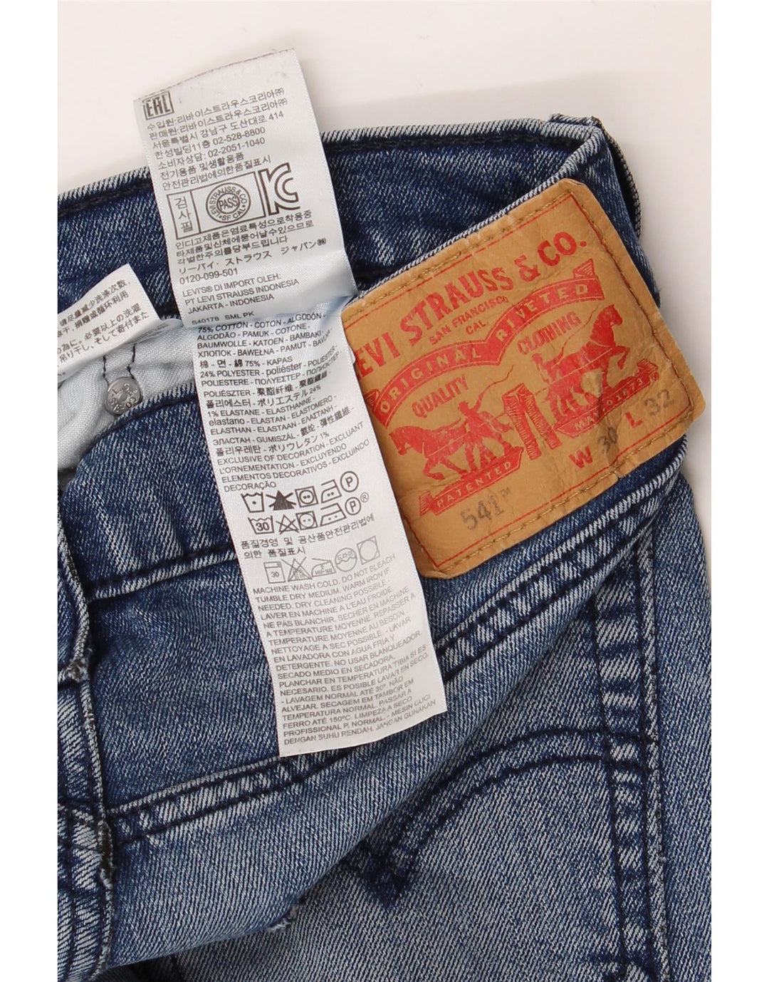 LEVI'S Jean Droit 541 Femme W30 L32 Bleu Coton