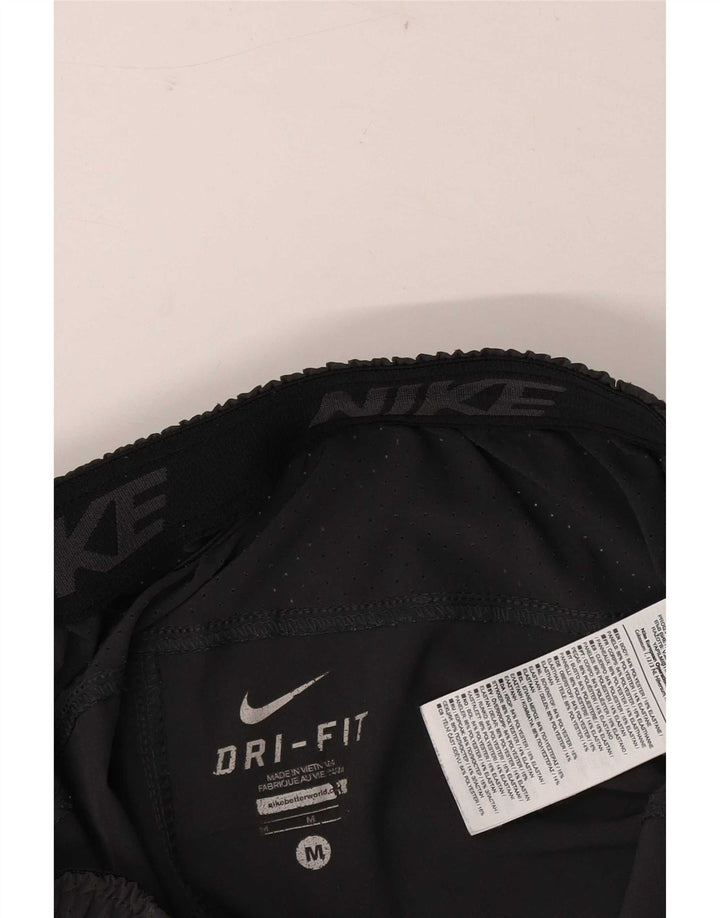 Short de sport Nike Dri Fit Graphic pour homme, gris moyen, en polyester