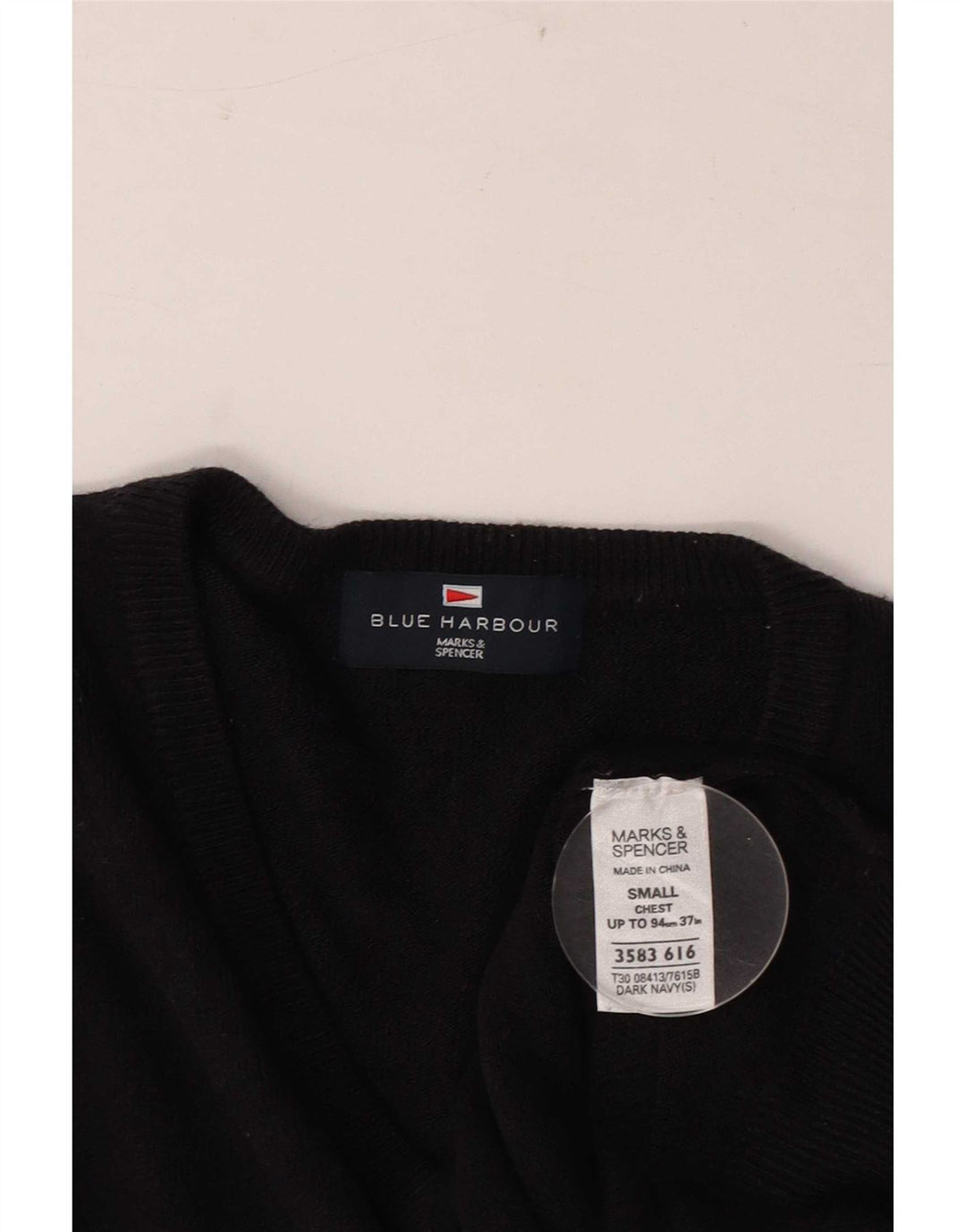 Marks & Spencer Pull à col en V Blue Harbour pour homme, petit, bleu marine