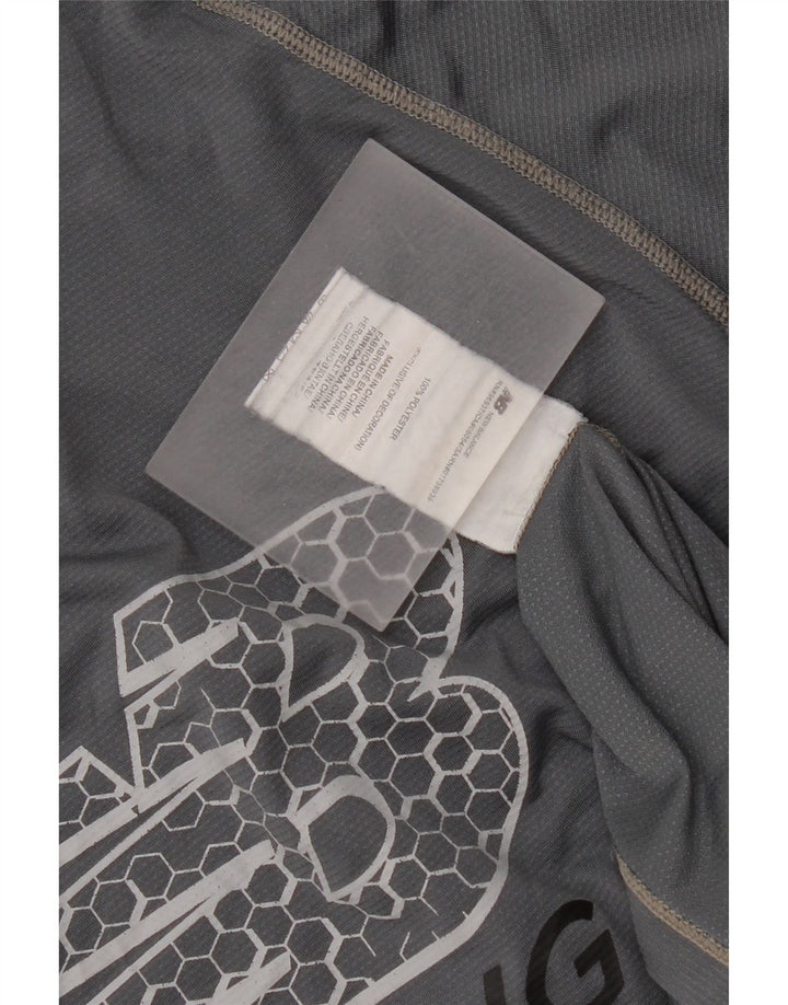 New Balance T-Shirt Graphique Homme Gris Moyen Polyester