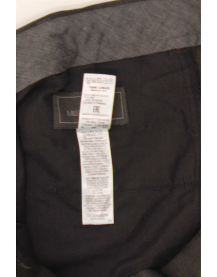 Marks & Spencer Pantalon décontracté coupe classique pour homme W38 L33 Gris Polyester
