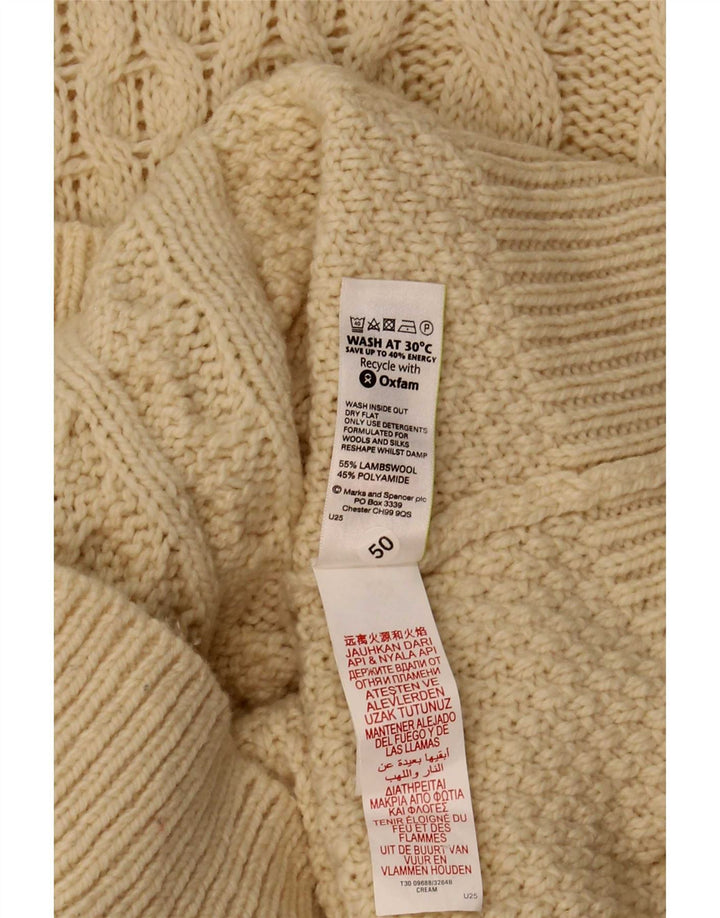 Marks & Spencer Pull à col rond pour homme en laine d'agneau beige