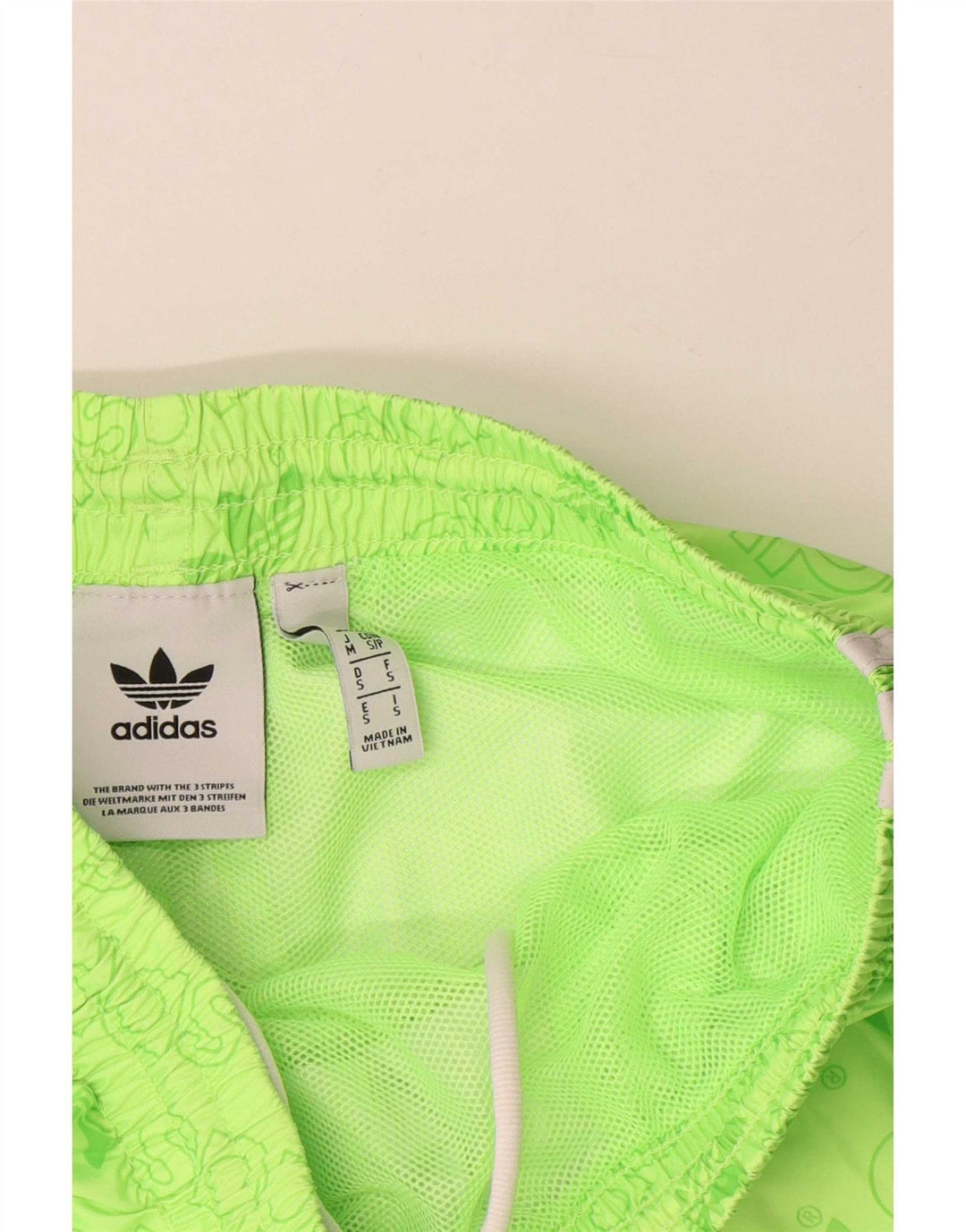 Adidas Short de sport graphique pour homme Petit vert Polyester